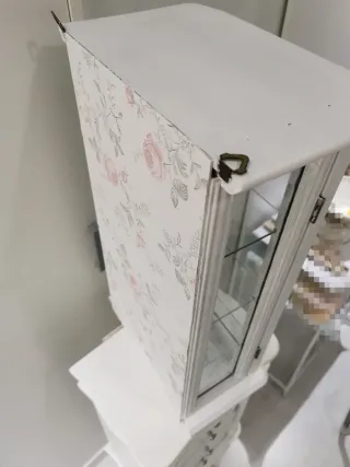 Vetrina vintage in legno e vetro