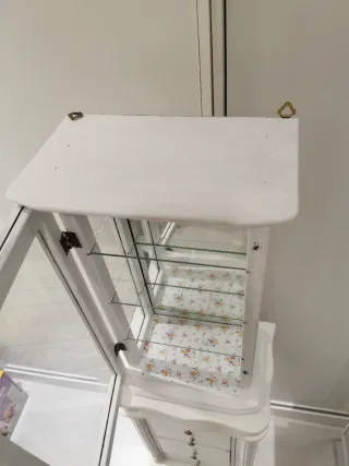 Vetrina vintage in legno e vetro