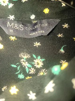 Blusa M&S floral negra