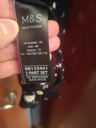 Blusa M&S floral negra