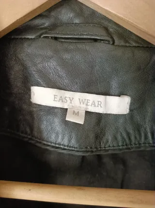 Cazadora de piel negra Easy Wear