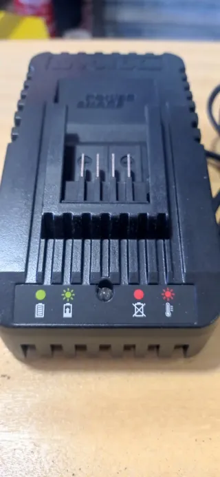 Atornillador de impacto WORX 20V