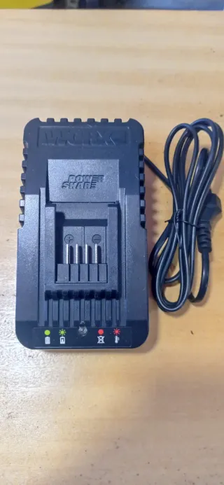 Atornillador de impacto WORX 20V