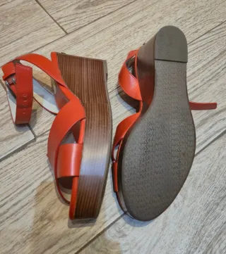 Sandalias Cuña Michael Kors Rojas, 9M