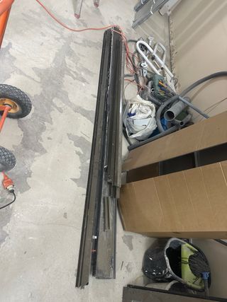 Puerta aluminio con cristal y premarco