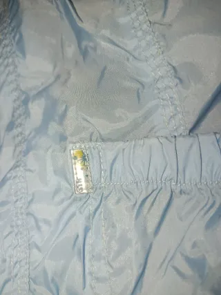 Chaqueta cortavientos primavera azul