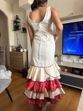 Traje de flamenca blanco y rojo