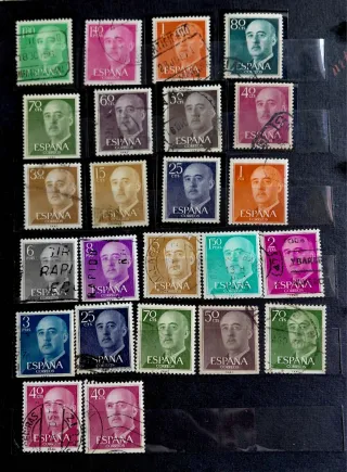 Lote 107 sellos: Isabel II, Alfonso XIII, Franco