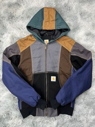 Chaqueta Carhartt con capucha