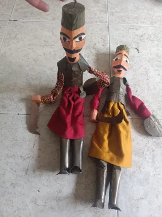 Marionetas de madera artesanales