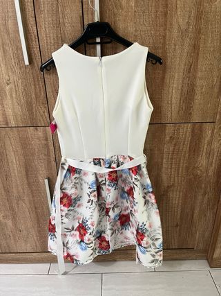 Vestido Blanco y Rojo floral