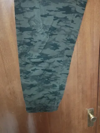 Pantalón camuflaje niño nuevo talla 13-14