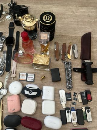 Lote de accesorios y electrónica