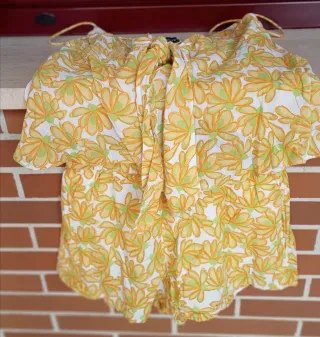 Conjunto short y Top Zara floral amarillo y blanco