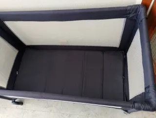 Cuna de viaje plegable