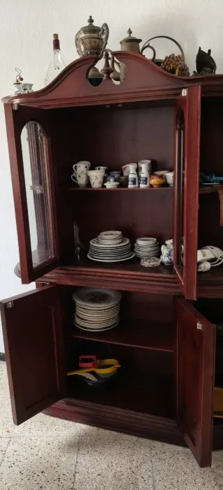 Mueble de salón madera oscura