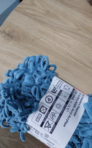 Gomitoli filato anelli ciniglia Mondial