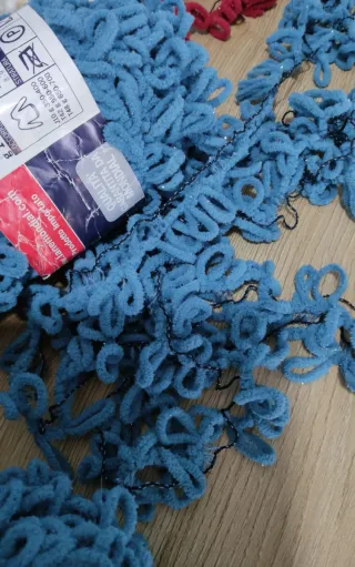 Gomitoli filato anelli ciniglia Mondial