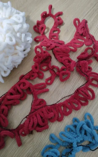 Gomitoli filato anelli ciniglia Mondial