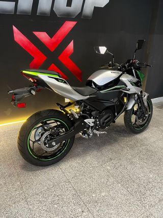 KAWASAKI Z E-1 Eléctrica