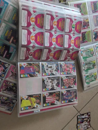 Lote 7 Archivadores Adrenalyn MUY COMPLETOS