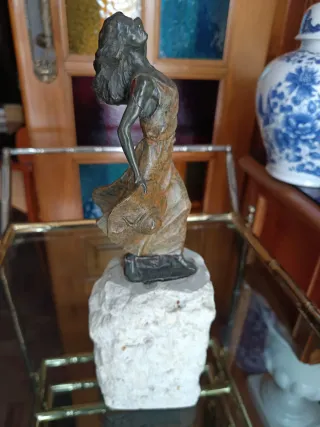 Figura bronce clásica artística mujer bailando