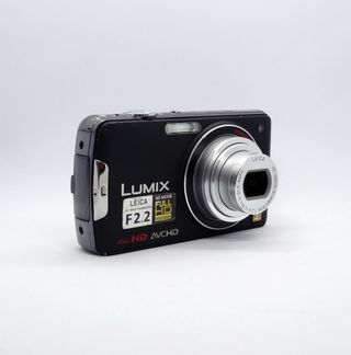 Panasonic Lumix DMC-FX700 Full HD Touch
