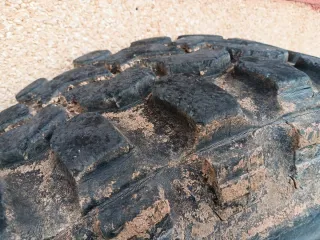 Llantas y neumáticos para nissan y Toyota