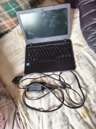 Ordenador portátil Acer negro