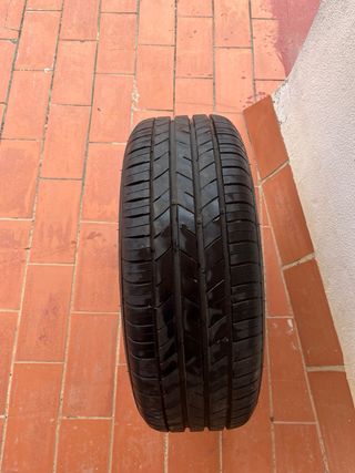 Rueda 205/55 R16 Kumho + llanta Renault