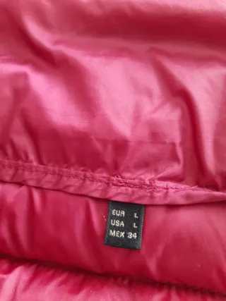 Chaqueta corta acolchada roja