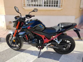 Honda CB Hornet 750 2023 Quickshifter 4100km