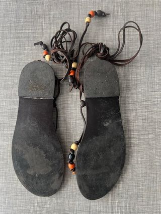 Sandalias Zara con cuentas