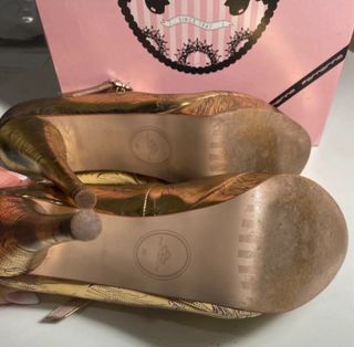 Scarpe Fornarina pelle dorata