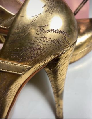 Scarpe Fornarina pelle dorata