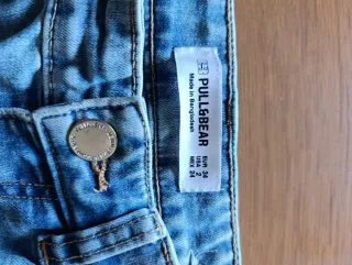Pantalón vaquero Pull&Bear pitillo talla 34