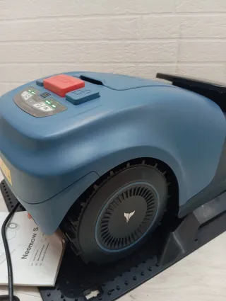 Robot cortacésped 1000 m² Neomow S HOKIS