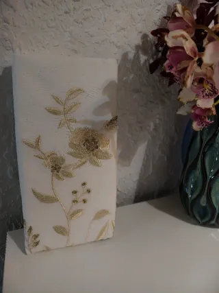 Fundas Cojín 60x60cm Bordado Floral Dorado