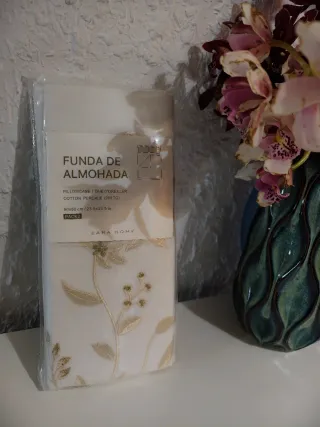 Fundas Cojín 60x60cm Bordado Floral Dorado