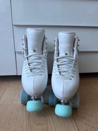 Patines de competición blancos 4 ruedas