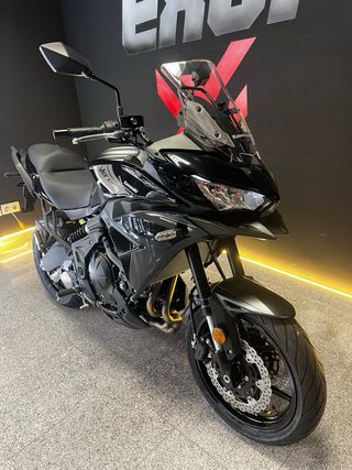 KAWASAKI Versys 650 Negra