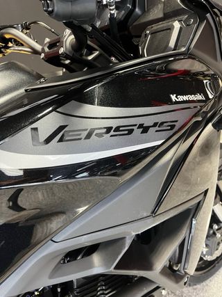 KAWASAKI Versys 650 Negra