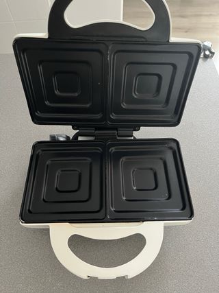 Sandwichera Jata Blanca