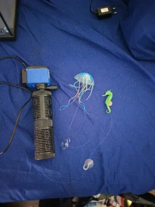 Pecera de 60 litros con tapa y luz + filtro