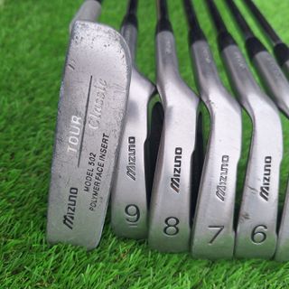 Hierros 4-9 y putter Mizuno Tour Series Golf
