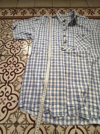 Camisa de cuadros azul y blanco