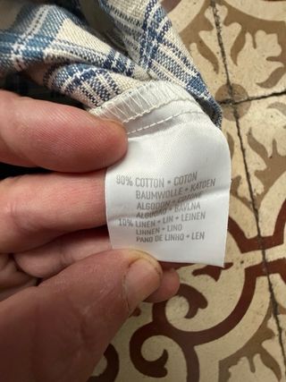 Camisa de cuadros azul y blanco