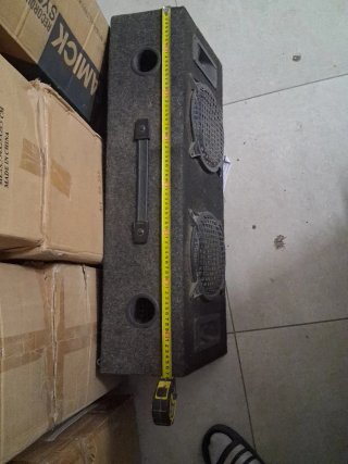 Caja de altavoces Airon para automóviles