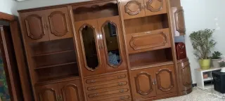 Mueble de comedor de madera