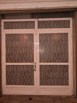 Puerta aluminio blanco con cristal
